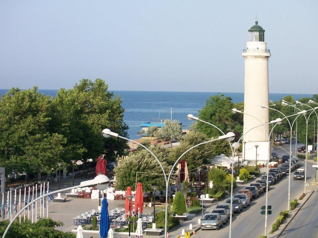 Amazing Apartment In The Center Alexandroupoli Bagian luar foto