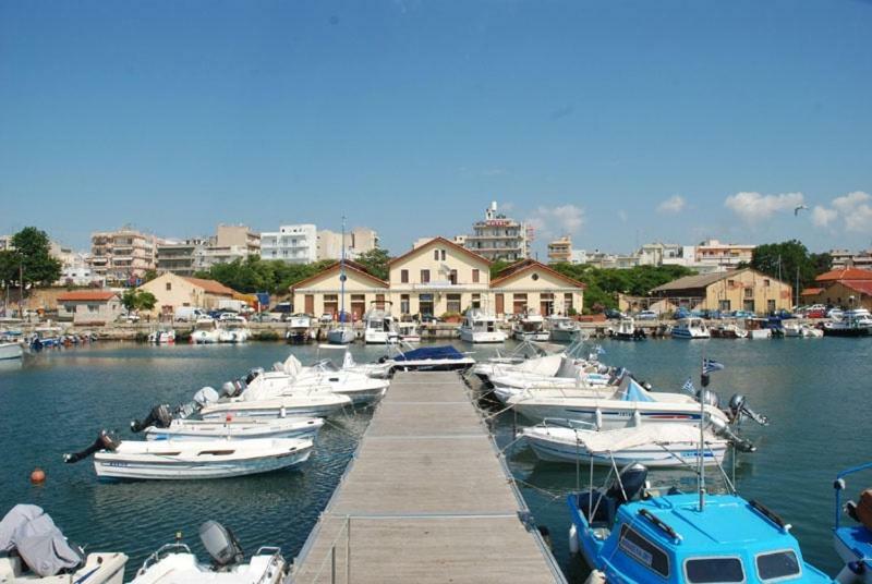 Amazing Apartment In The Center Alexandroupoli Bagian luar foto